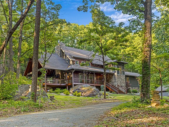 69th image of 748 Woodcock Rd