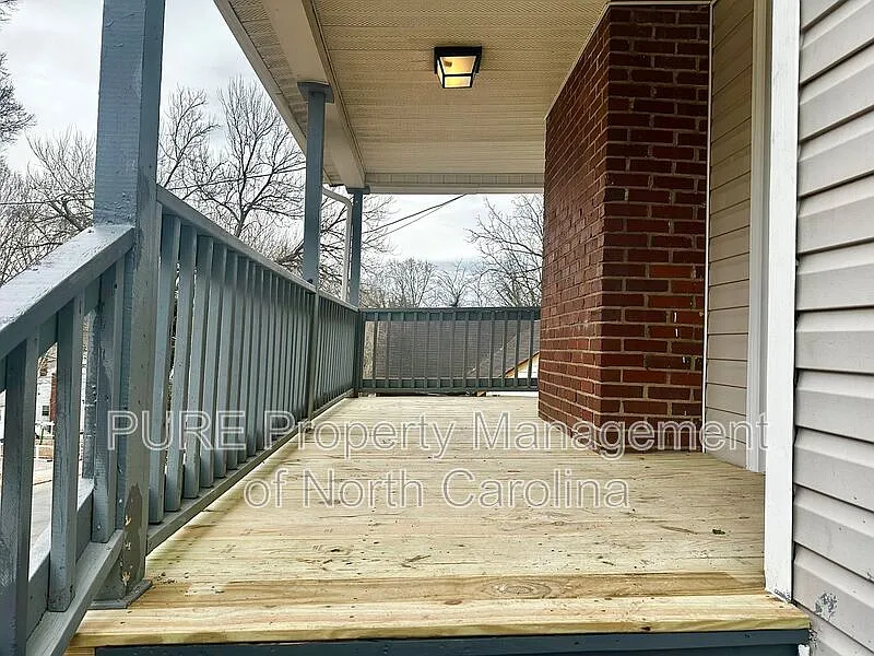 Building Photo - 2428 Gilmer Ave
