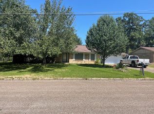 705 Cunningham Dr, Lufkin, TX 75901