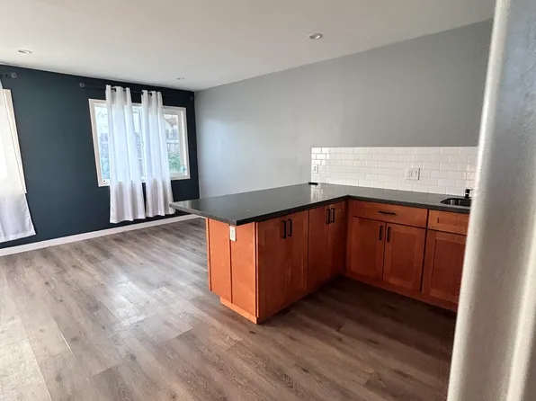 6750 Nagle Ave, Van Nuys, CA 91401