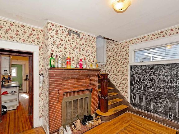 4th image of 432 Hudson Ave