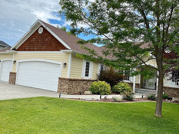 2nd image of 2574 Southridge Dr