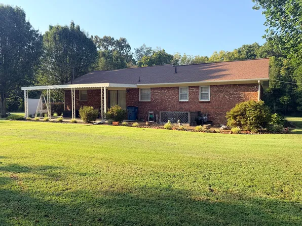 95 Massey Ave, Hollow Rock, TN 38342