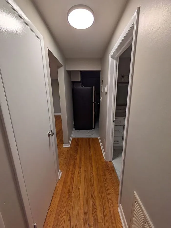 2 bed, 1.0 bath, 900 sqft, $1,095 — Photo 4