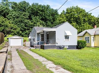 3816 W Ayrlawn Dr, Saint Joseph, MO 64503