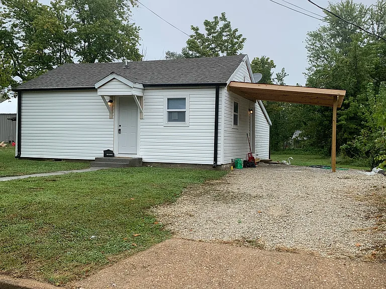 627 W Frisco St — Photo 1