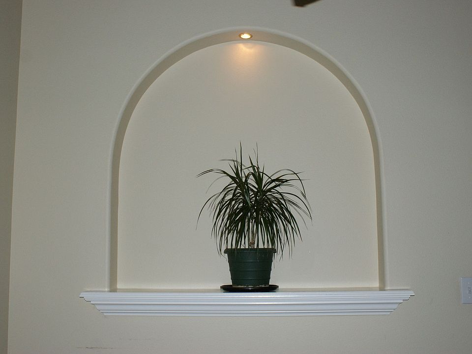 dining room alcove