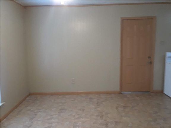4th image of 1436 Maplewood Dr