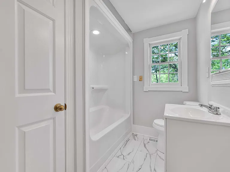3027 Cora Ave — Photo 8