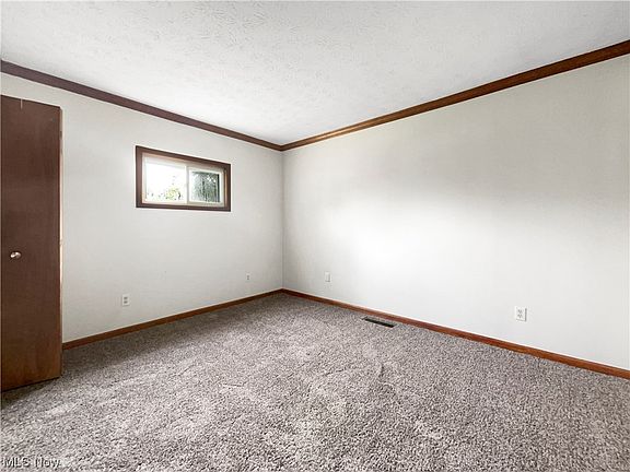 3rd image of 1705 Eastwood Dr