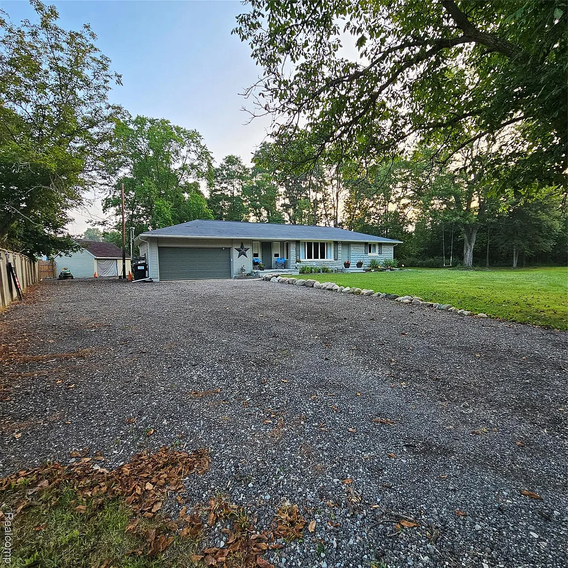 4430 Emmons Rd photo 1