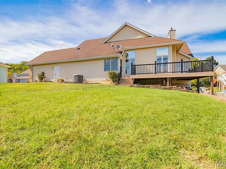 3309 Lower Lakes Estates Dr — Photo 35