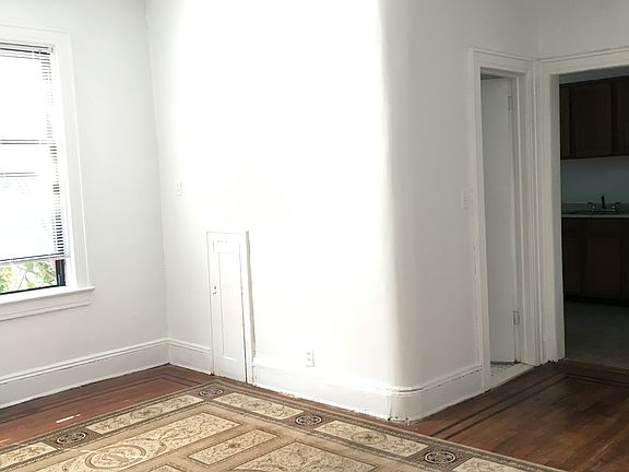 4th image of 3080 23rd St