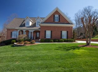 4913 Preston Park Dr, Kingsport, TN 37664