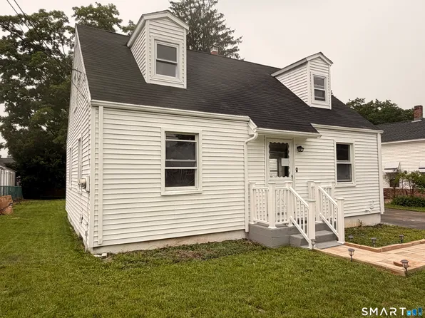 8 River Road, East Haven, CT 06512