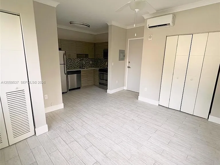 115 Menores Ave #12 — Photo 2