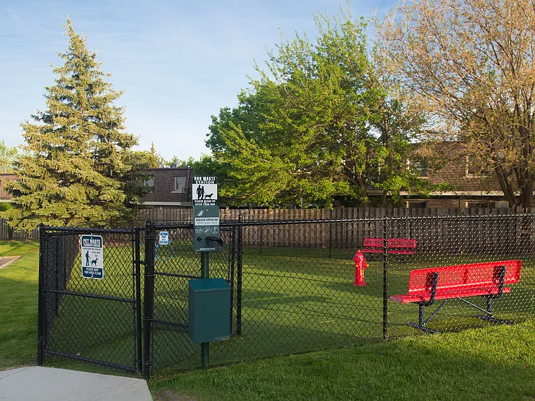 Waterford Place Apartments — Photo 31