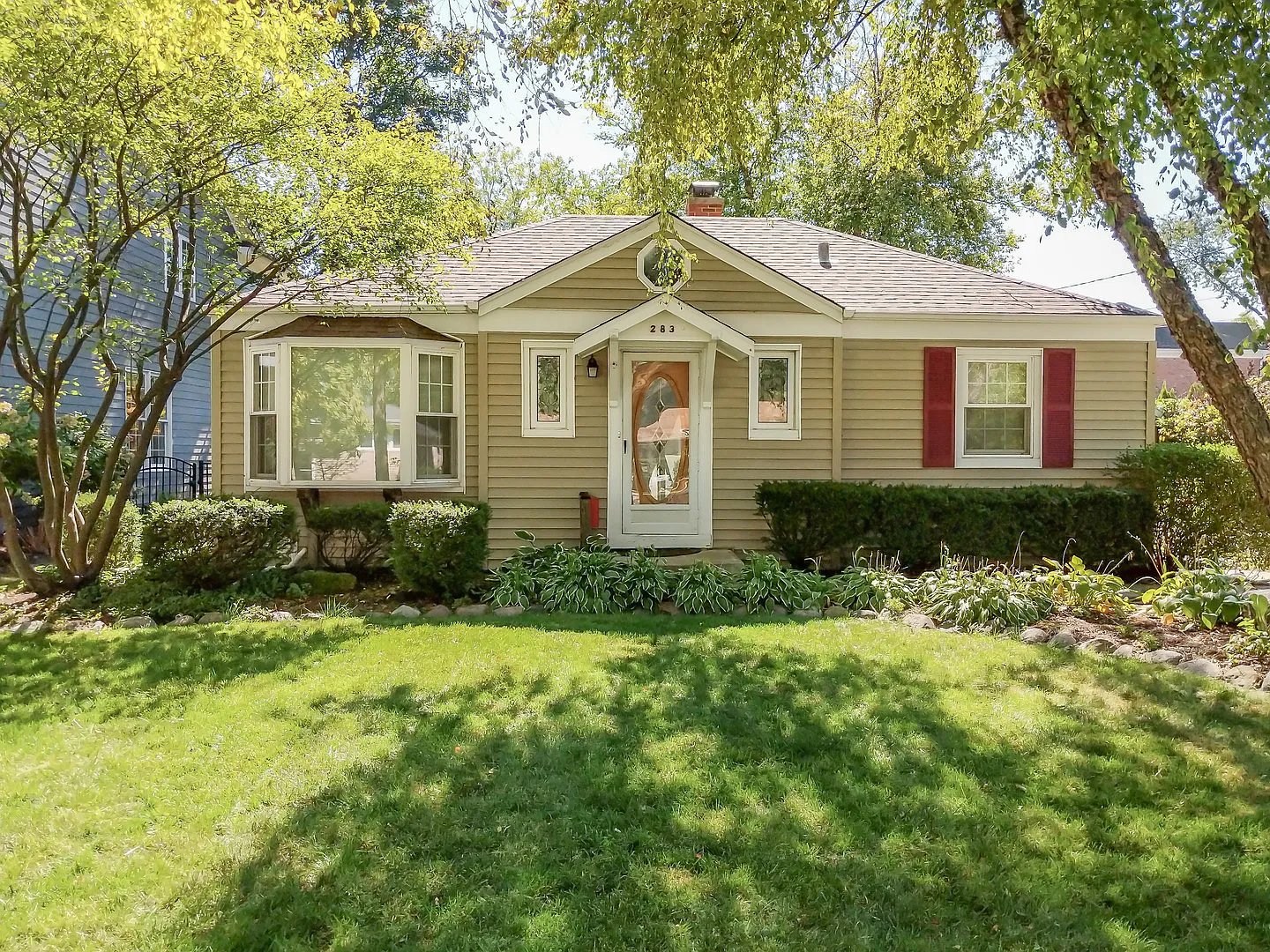 283 Elm St photo 1