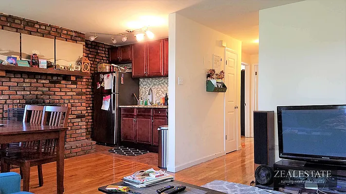 Rented by ZealEstate Group Inc | media 81