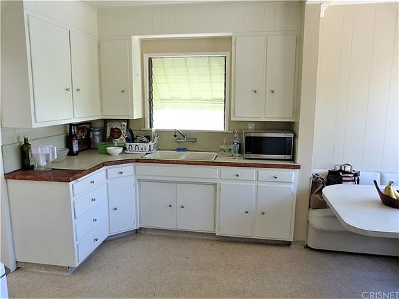 4th image of 543 N Sierra Bonita Ave