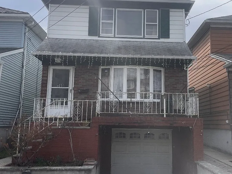 749 Cleveland Ave #2 — Photo 1