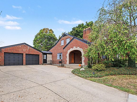 2nd image of 2073 Uhl Rd