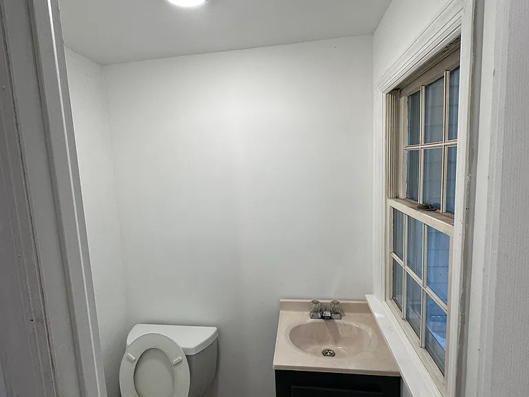 811 S Warren St — Photo 7