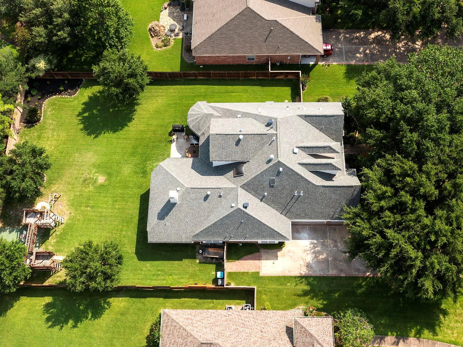 4 bed, 4.5 bath, 4249 sqft, $3,800 — Photo 4
