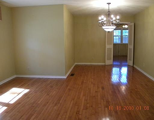 4th image of 1020 E Bonnie Ln