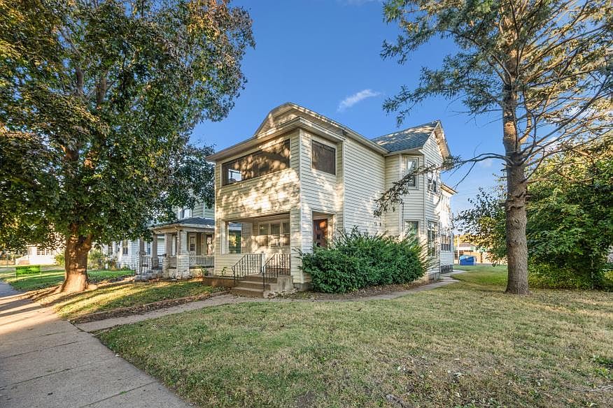 2nd image of 1423 Pershing Blvd
