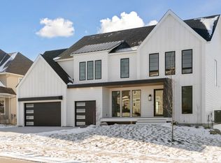 707 Ensconced Way, Chaska, MN 55318