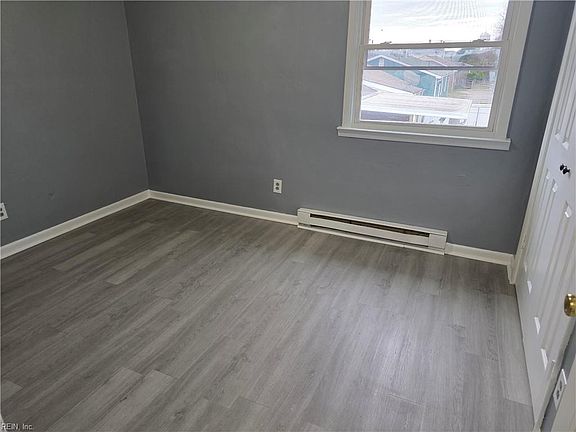 3rd image of 811 Randolph St Unit B