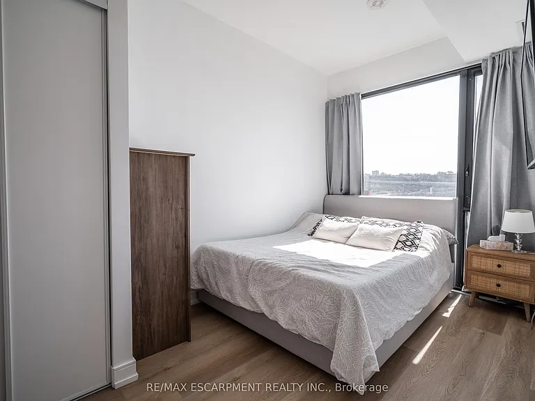 1 Jarvis St #1504 — Photo 10