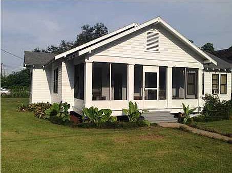 1st image of 1001 S Avenue F