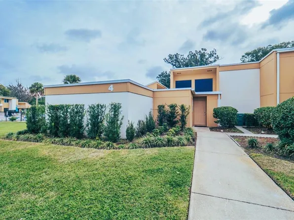 1051 S Highland St APT 4A, Mount Dora, FL 32757