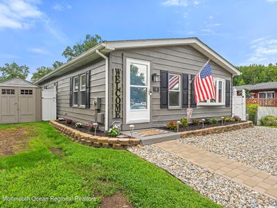 4 Doe Dr, Manalapan, NJ, 07726