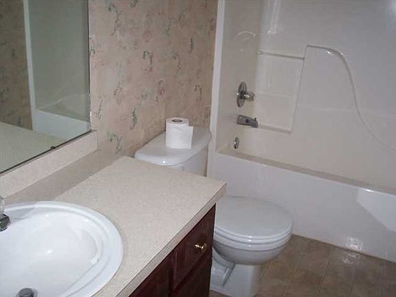 5th image of 10721 Union Ct