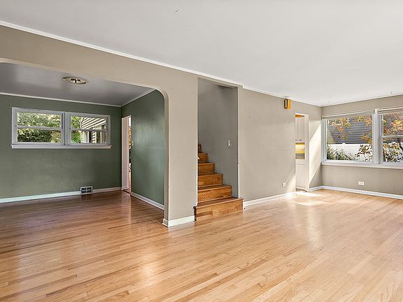 4th image of 2220 Scott Rd