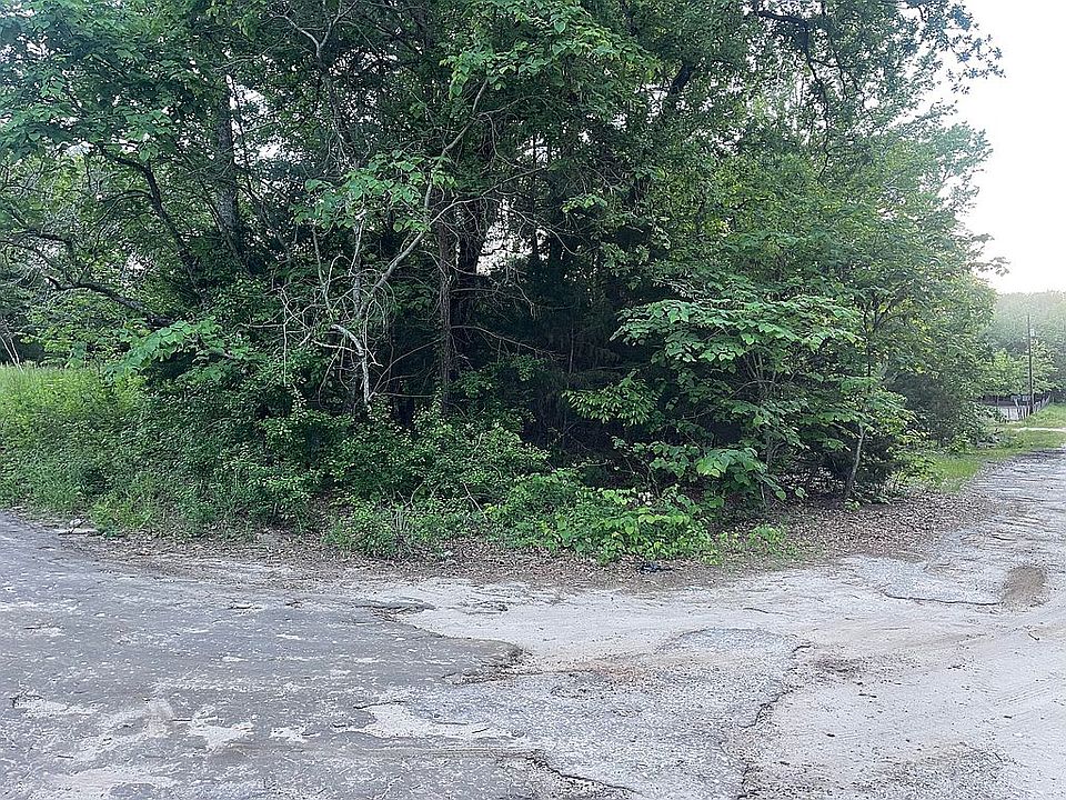 1st image of 23266 Dogwood Trl