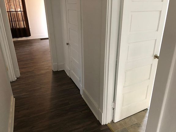 3rd image of 4142 Greenwood Ave