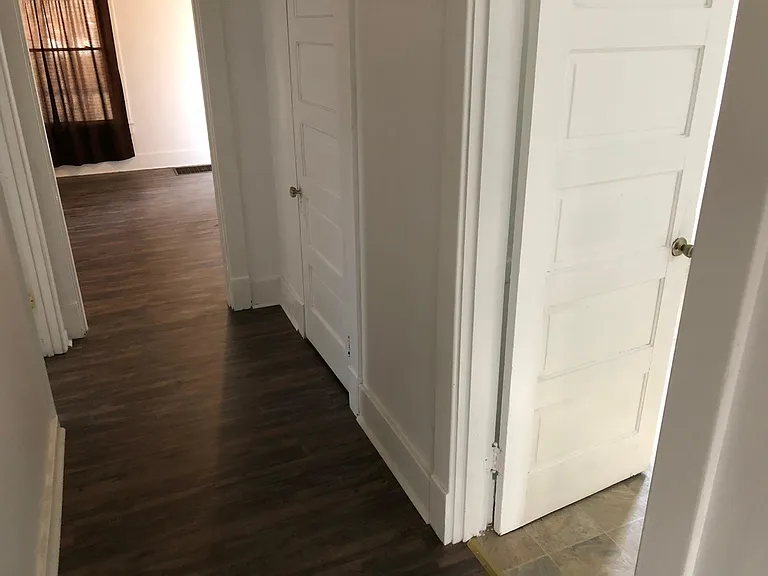 4142 Greenwood Ave — Photo 3