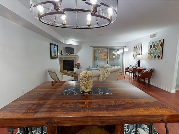 5th image of 4733 W Elmwood Ave #202