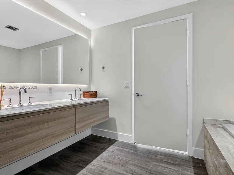 2900 NE 7th Ave #1108 — Photo 22