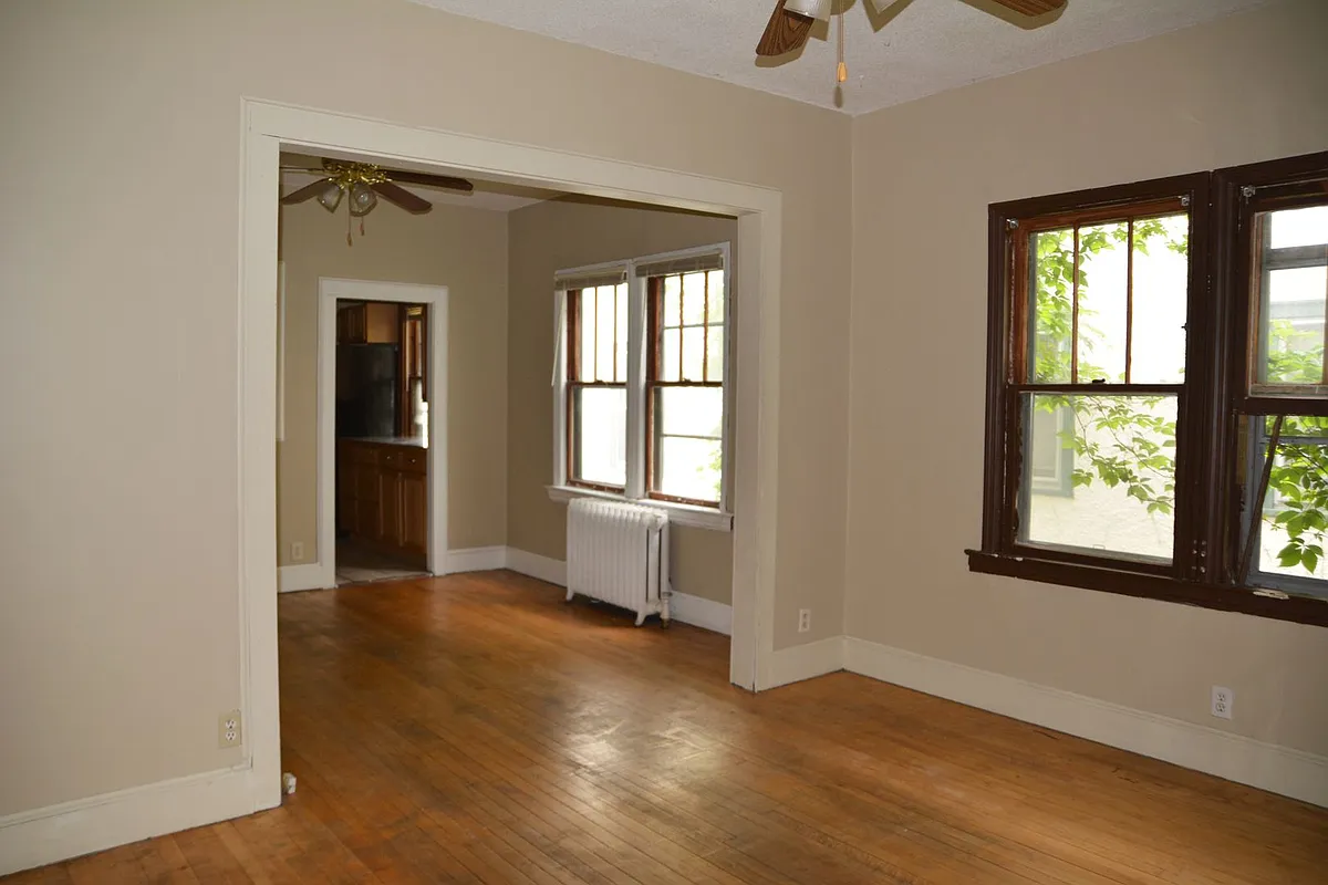 Building Photo - 3115 Girard Ave S