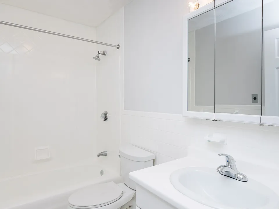 162 Summer St #26
