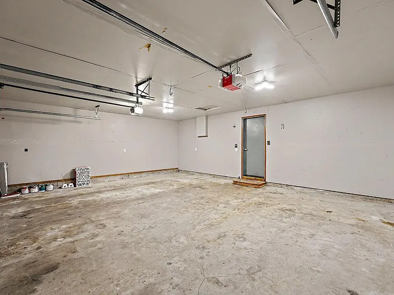 9123 Wendy Dr SE — Photo 18