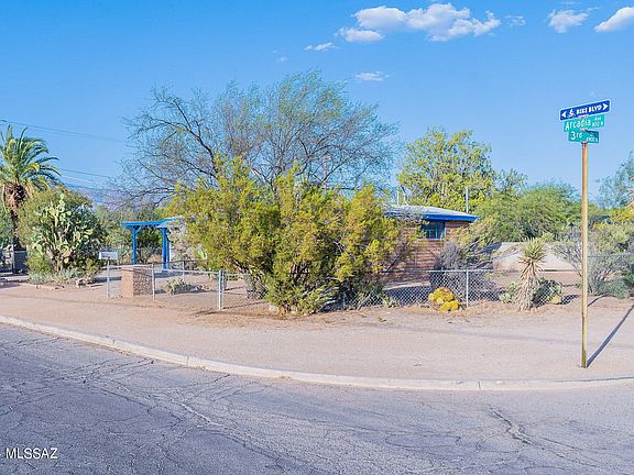 4th image of 806 N Arcadia Ave