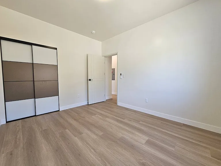 11821 Pipeline Ave #2 — Photo 13