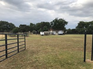 825 Austin Hines Dr, China Spring, TX 76633