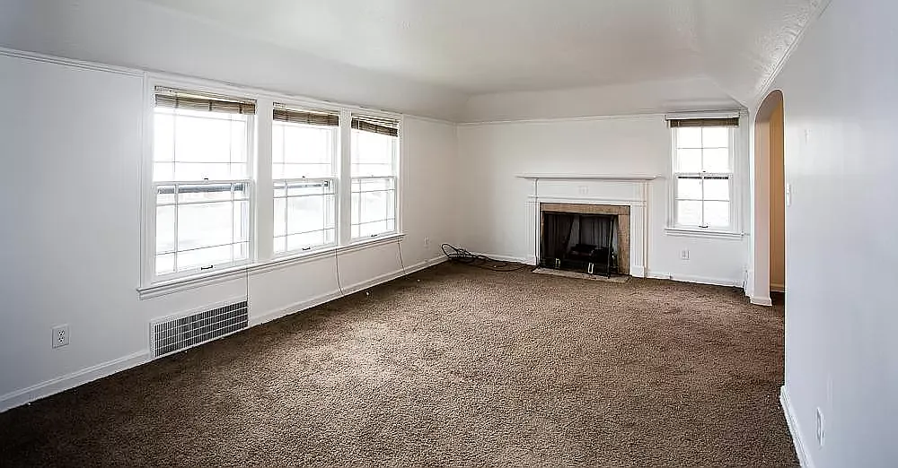 3 bed, 2100 sqft, $1,650 — Photo 3